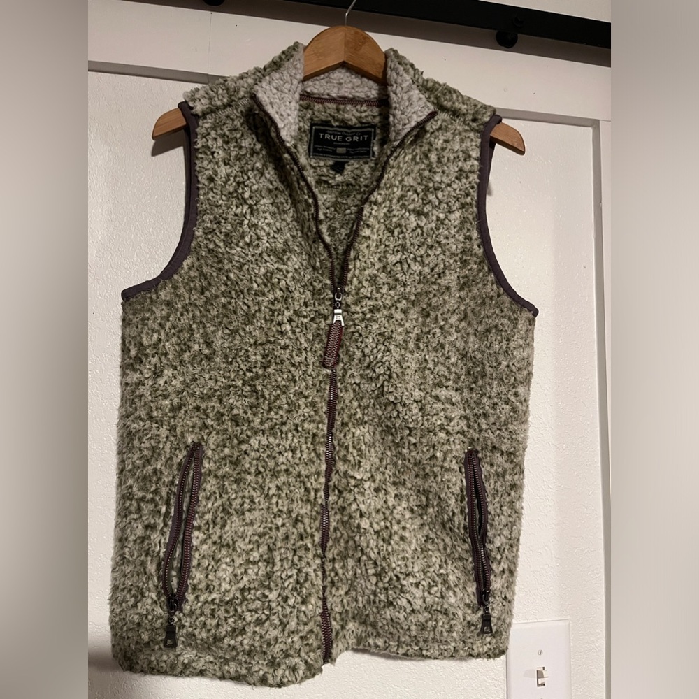 TRUE GRIT SHERPA VEST ~ Small